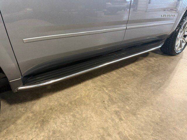 Used 2018 Chevrolet Suburban Premier AWD/4WD image 7