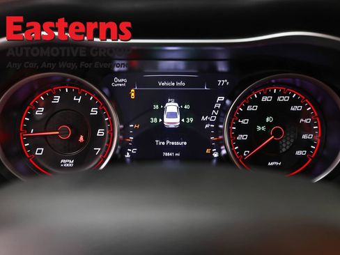 Used 2018 Dodge Charger R/T Scat Pack RWD image 17