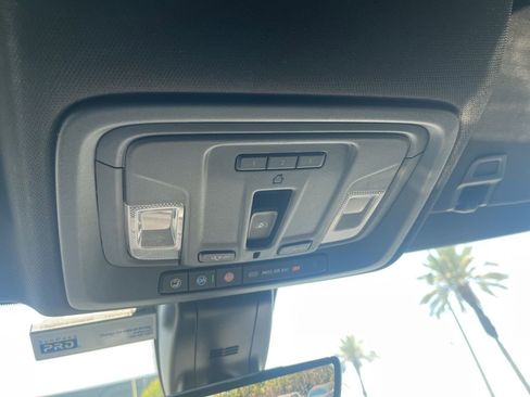 Used 2021 GMC Sierra 1500 AT4 w/ AT4 Value Package image 17