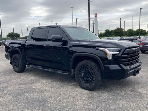 Certified 2025 Toyota Tundra SR5 w/ SR5 Premium Package AWD/4WD image 3