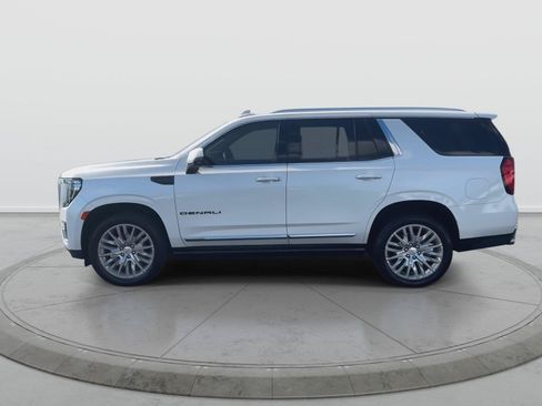 Used 2023 GMC Yukon Denali AWD/4WD image 5