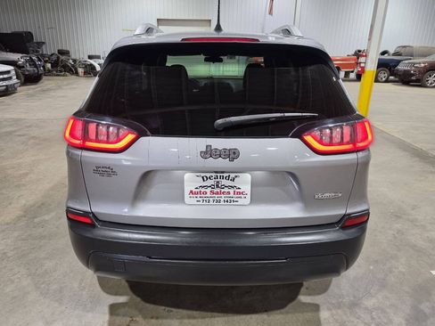 Used 2019 Jeep Cherokee Latitude w/ Popular Appearance Group FWD image 10