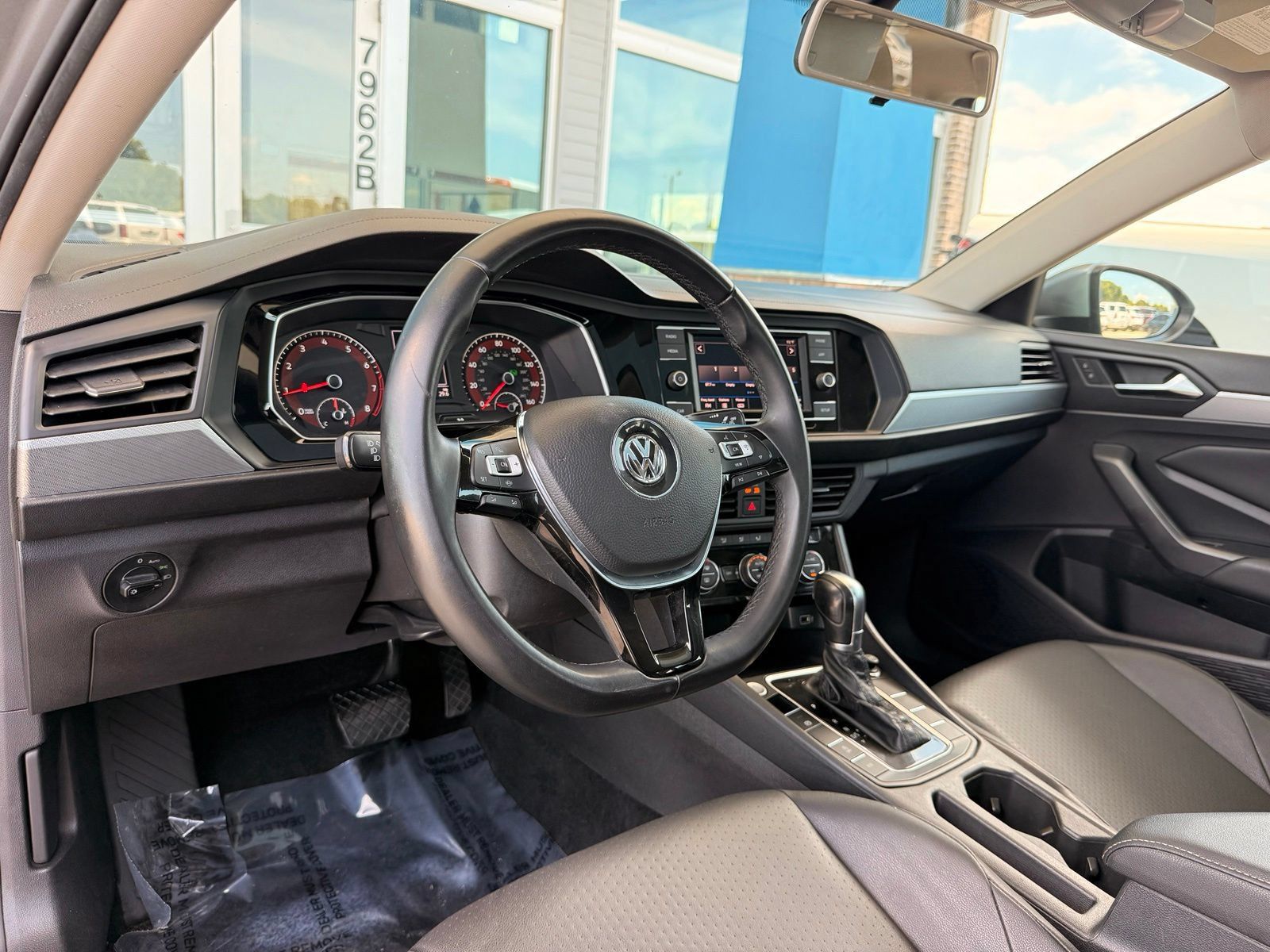 Used 2019 Volkswagen Jetta SE FWD image 16
