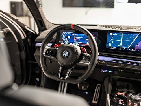 Used 2025 BMW M5 w/ Carbon Package image 36