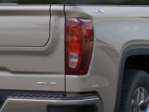 New 2026 GMC Sierra 1500 SLE image 11