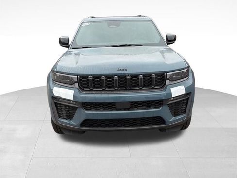 New 2026 Jeep Grand Cherokee Limited image 2