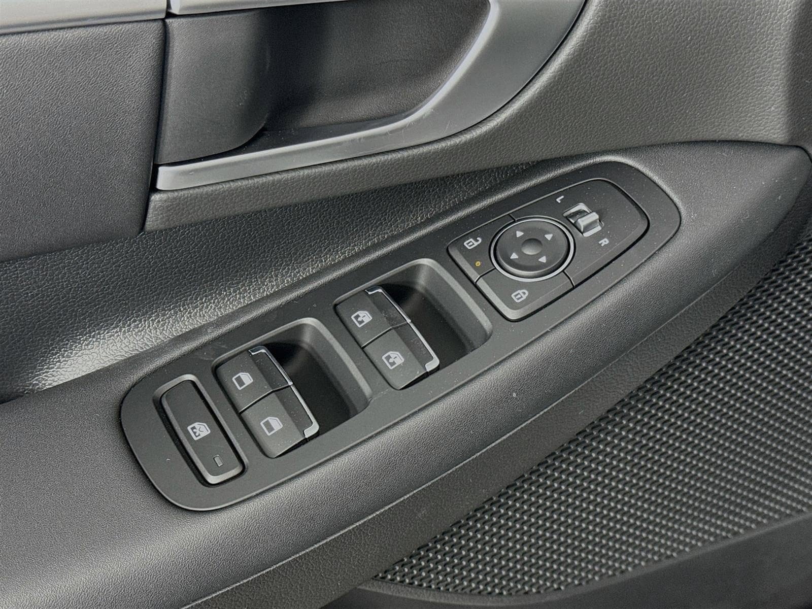 New 2026 Hyundai Sonata SEL FWD image 18