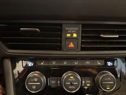 Used 2021 Volkswagen Jetta R-Line image 27