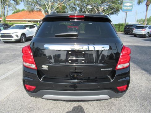Used 2020 Chevrolet Trax Premier FWD image 7