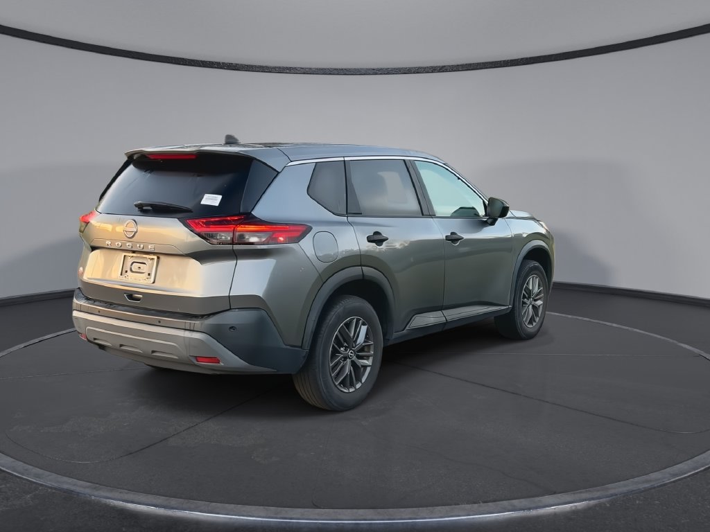 Used 2023 Nissan Rogue S FWD image 8