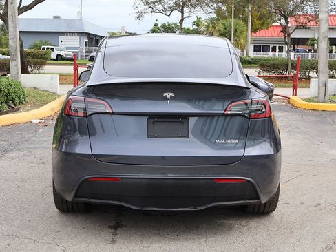 Used 2023 Tesla Model Y Long Range image 12