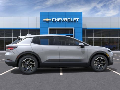 New 2026 Chevrolet Equinox EV LT FWD image 5
