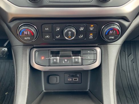 Used 2021 GMC Acadia AT4 image 34