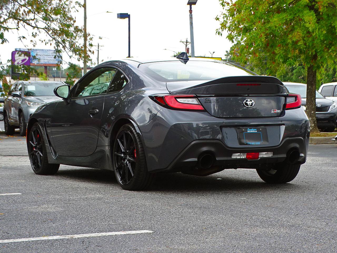 Used 2024 Toyota GR86 Premium w/ Performance Package RWD image 15