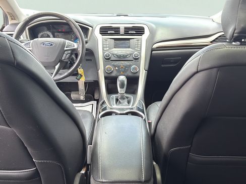 Used 2016 Ford Fusion SE w/ Equipment Group 202A FWD image 26