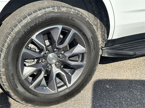 Used 2023 Chevrolet Tahoe LT w/ Luxury Package image 5