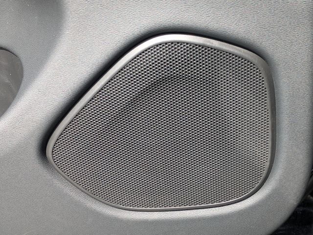 Certified 2022 Volvo XC60 B5 Momentum FWD image 25