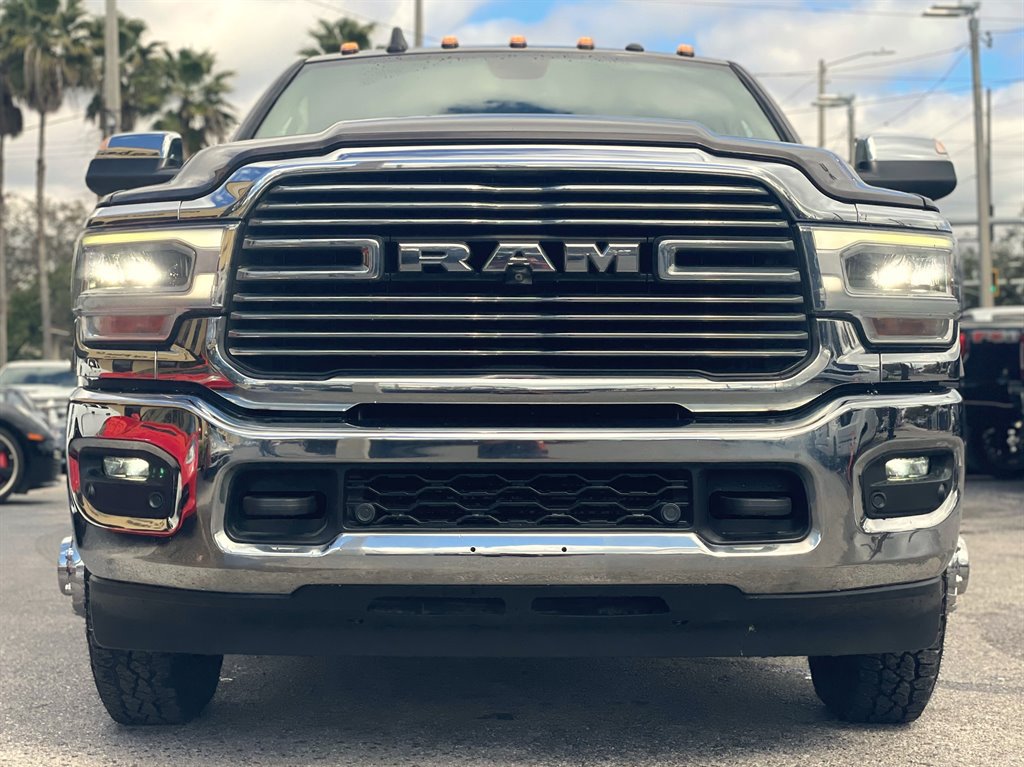 Used 2019 RAM 3500 Laramie AWD/4WD image 9