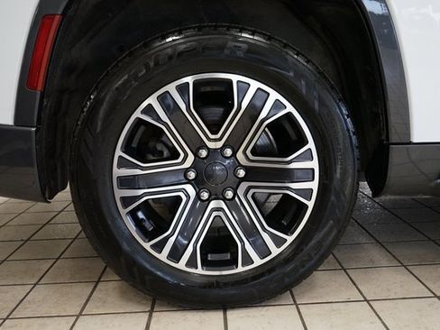 Used 2022 Jeep Wagoneer Series III w/ Flexible Seating Group image 61