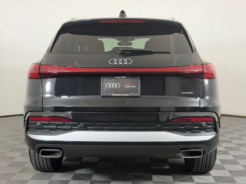 Certified 2025 Audi Q5 Premium w/ Convenience Package AWD/4WD image 10