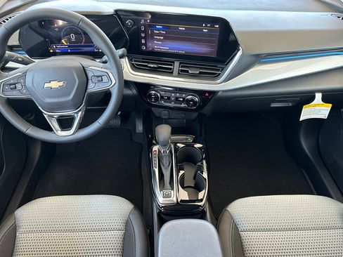 New 2025 Chevrolet Trax LT w/ Driver Confidence Package image 13