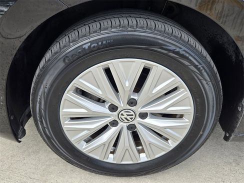 Used 2020 Volkswagen Jetta S image 10