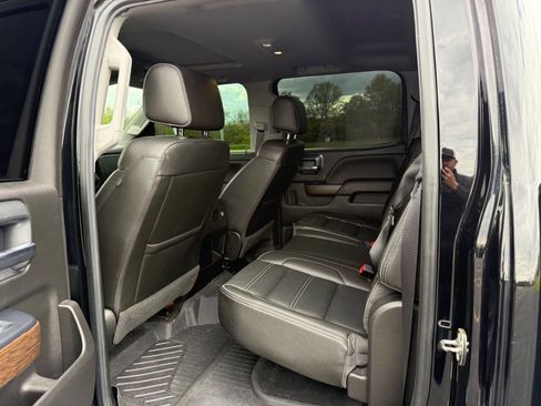 Used 2018 GMC Sierra 2500 Denali w/ Duramax Plus Package AWD/4WD image 13