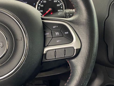 Used 2016 Jeep Renegade Trailhawk image 29