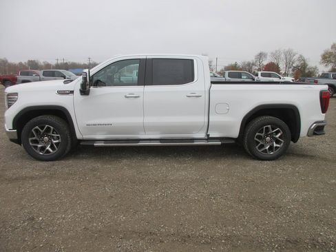 New 2026 GMC Sierra 1500 SLT w/ SLT Premium Plus Package image 10