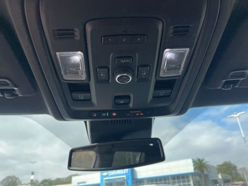 Used 2023 Chevrolet Tahoe Z71 w/ Luxury Package image 27