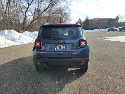 Used 2022 Jeep Renegade Trailhawk image 11