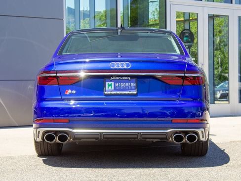 Used 2023 Audi S8 w/ S8 Comfort Plus Package AWD/4WD image 9