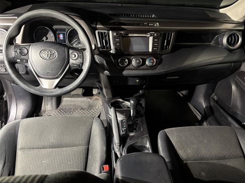 Used 2017 Toyota RAV4 LE image 12