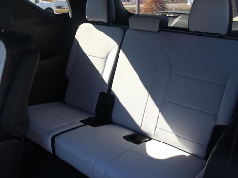 New 2026 Chevrolet Traverse High Country w/ LPO, Floor Liner Package image 10