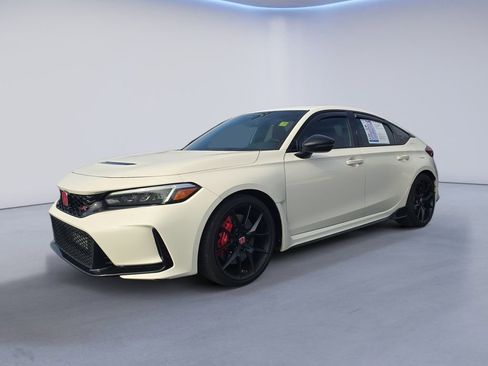 Used 2023 Honda Civic Type R image 1