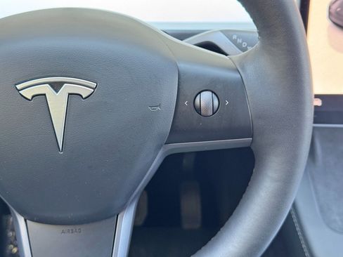 Used 2023 Tesla Model Y Long Range image 20