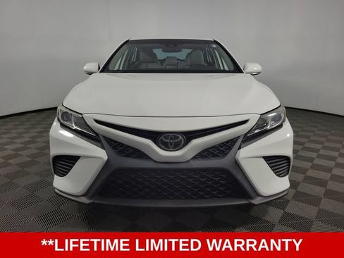 Used 2019 Toyota Camry SE w/ Convenience Package FWD image 3