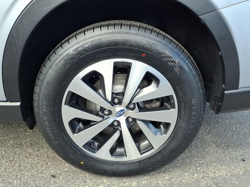 Used 2020 Subaru Outback Premium AWD/4WD image 16