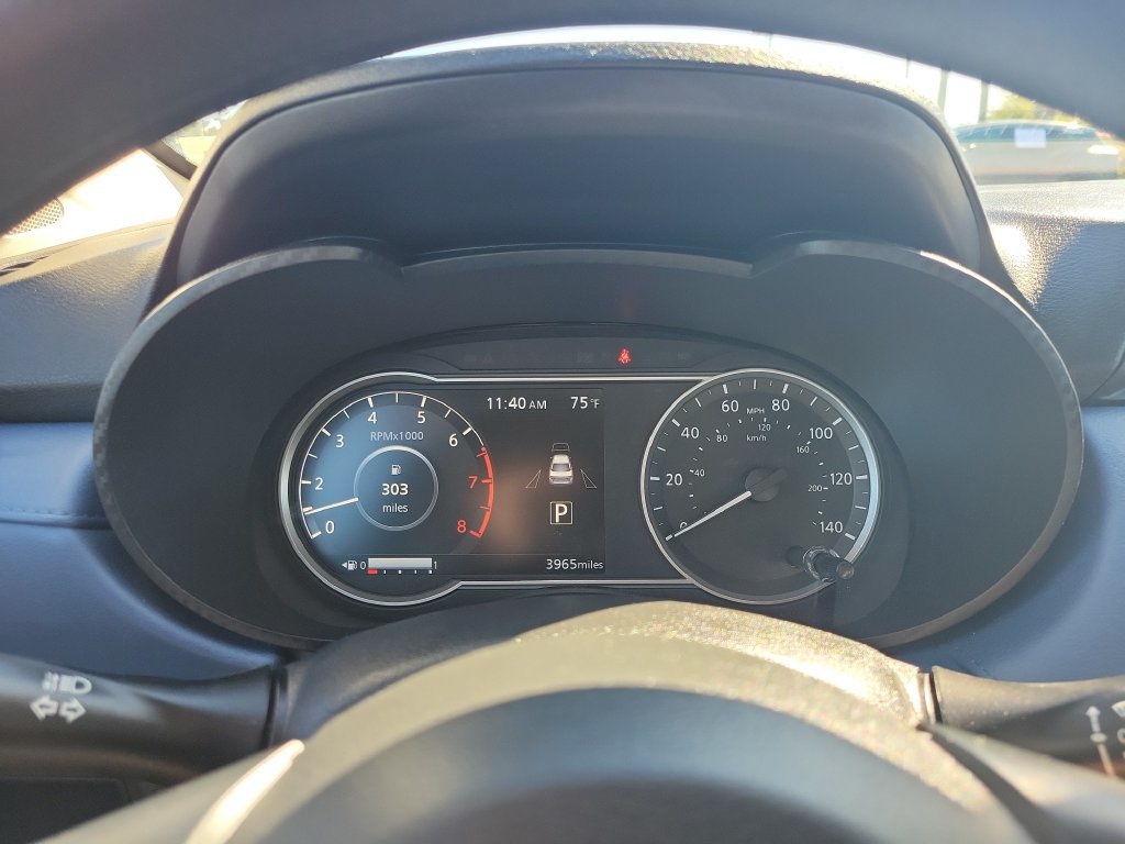 Used 2025 Nissan Versa SV w/ Trunk Package FWD image 20