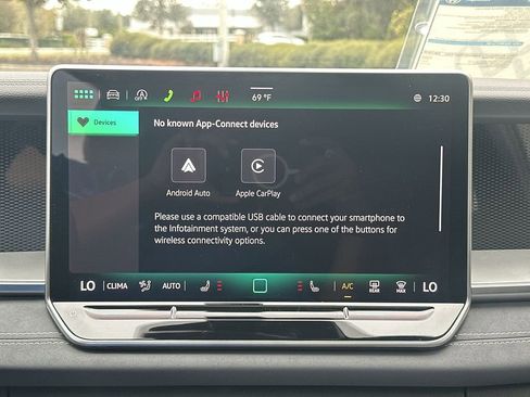 New 2026 Volkswagen Tiguan SE R-Line image 18