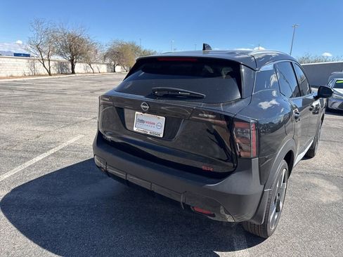 Used 2025 Nissan Kicks SR w/ SR Premium Package image 8