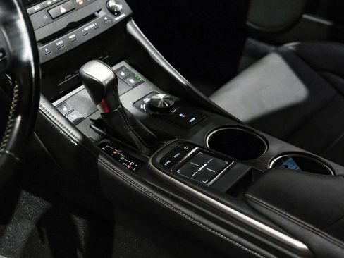 Used 2016 Lexus RC 200t image 24