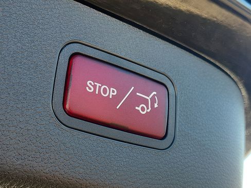 Used 2019 Mercedes-Benz GLA 250 4MATIC image 35