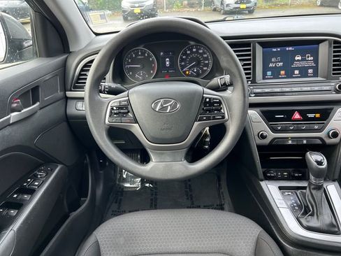 Used 2018 Hyundai Elantra SEL image 13