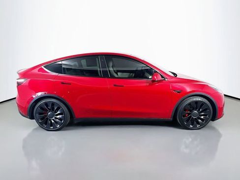 Used 2022 Tesla Model Y Performance image 8