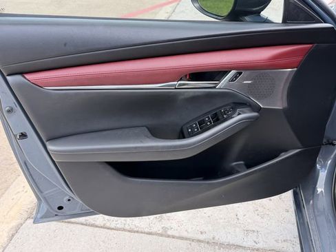 Used 2019 MAZDA MAZDA3 AWD Hatchback w/ Premium Pkg image 10