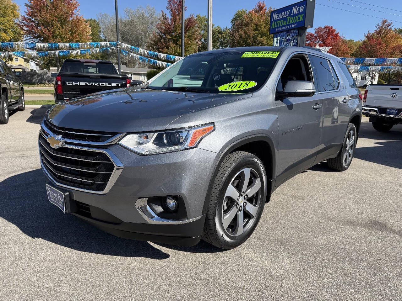 Used 2018 Chevrolet Traverse LT w/ LPO, Floor Liner Package AWD/4WD image 1