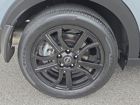 Used 2024 Nissan Kicks SR w/ SR Premium Package image 7