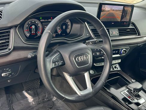 Used 2021 Audi Q5 Premium Plus w/ Premium Plus Package image 10