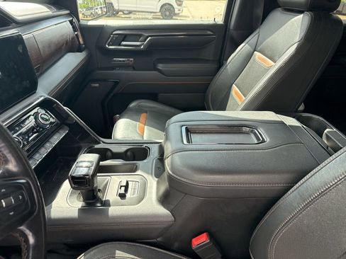Used 2022 GMC Sierra 1500 AT4 w/ AT4 Preferred Package image 8